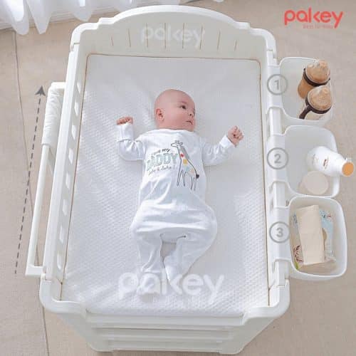 Bàn thay tã Pakey cho bé là vật dụng thiết yếu trong gia đình có con nhỏ