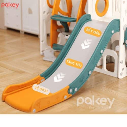 Máng trượt có chia thành 3 giai đoạn trượt từ lúc bắt đầu cho đến tăng tốc và cuối cùng là về đích