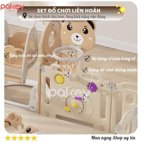 Cột bóng rổ được lắp ở thanh dọc của tấm đồ chơi giúp trẻ tăng cường vận động, phát triển chiều cao