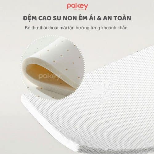 Bàn thay tã cho bé có lớp đệm lót bằng cao su thiên nhiên mang đến cảm giác êm ái cho bé