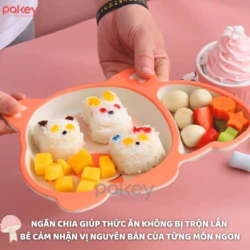 Set ăn dặm sợi tre 5 món A017 14 Sự kết hợp hài hoà giữa hoạ tiết heo hồng với thiết kế tiện lợi giúp trẻ có hứng thú hơn khi ăn