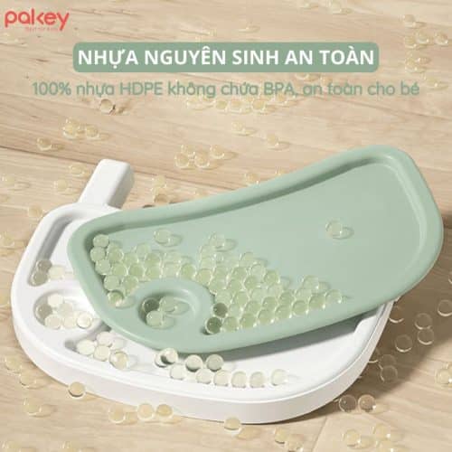 Ghế ăn dặm Pakey và khay ăn được làm từ chất liệu nhựa nguyên sinh an toàn cho sức khỏe
