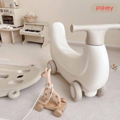 Bộ đồ chơi ngựa bập bênh Banana được làm từ chất liệu nhựa nguyên sinh an toàn cho sức khỏe, không mùi