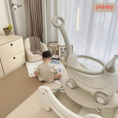 Ngựa bập bênh Pakey Banana mang đến cho bé không gian vui chơi lành mạnh, an toàn ngay tại nhà