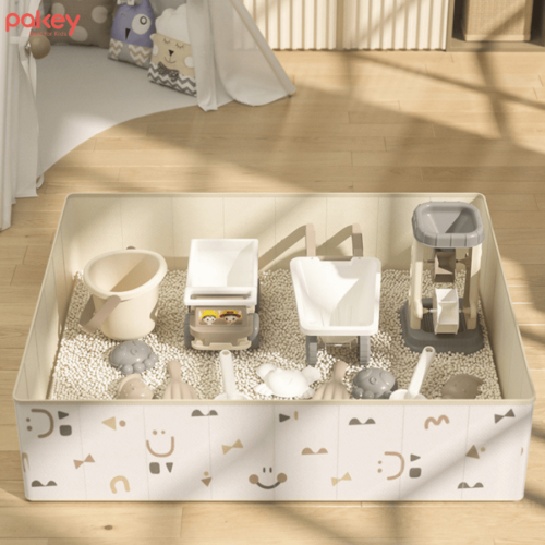 Bể bóng có thể kết hợp với cầu trượt hoặc quây cũi nhựa để tạo thành 1 khu vui chơi đầy sáng tạo cho bé ngay tại nhà