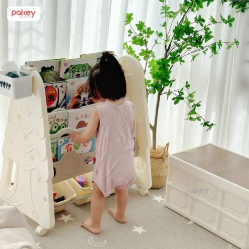 Giá sách cho bé hình cây thông Pakey GS04 38 Giá sách cho bé họa tiết cây thông Pakey GS04