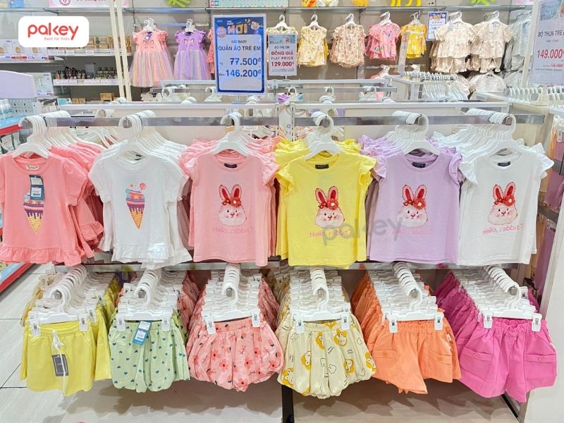 Top 12+ món quà 1/6 cho bé ý nghĩa dịp Tết Thiếu Nhi 16 Trẻ nhỏ rất thích được tặng quần áo mới