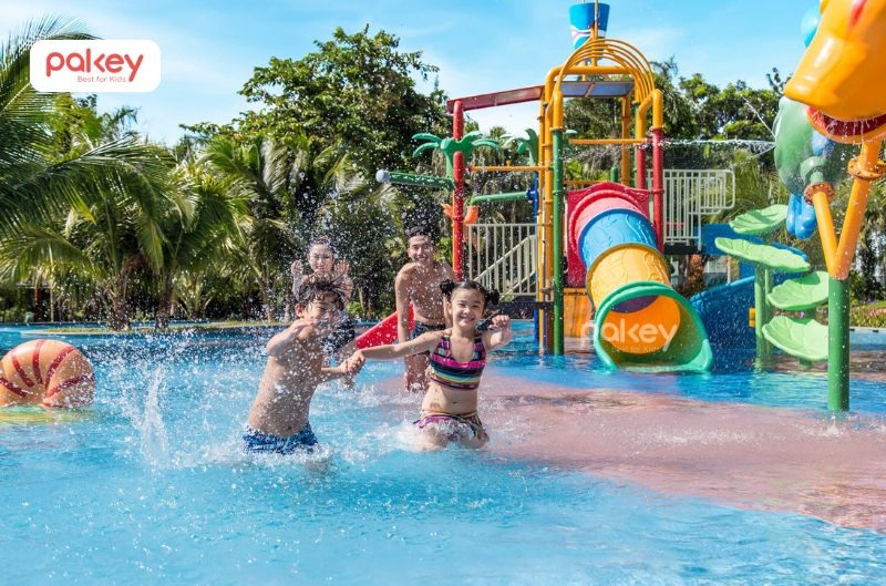 30+ mẫu cầu trượt liên hoàn ngoài trời tăng vận động cho bé 36 Cầu trượt liên hoàn tích hợp trò chơi nước