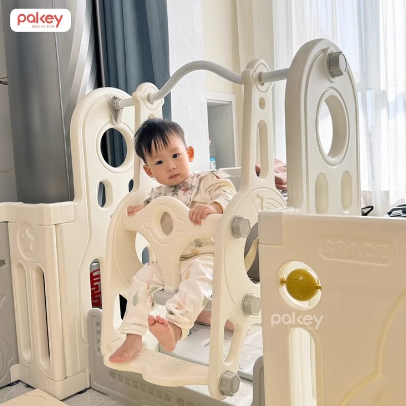 Xích đu đi kèm trong bộ quây cũi nhựa liên hoàn