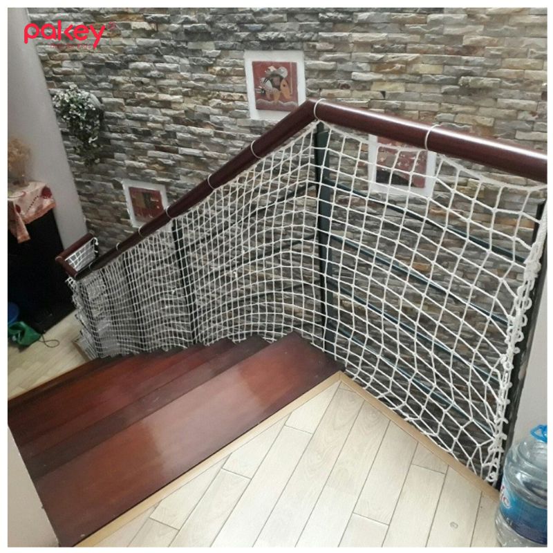 Lưới chắn cầu thang sợi dù