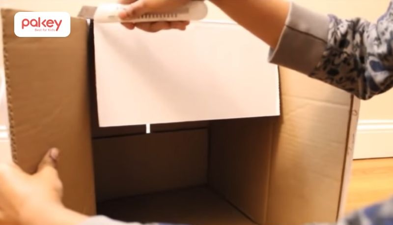 tự làm kệ đồ chơi cho bé bằng bìa carton