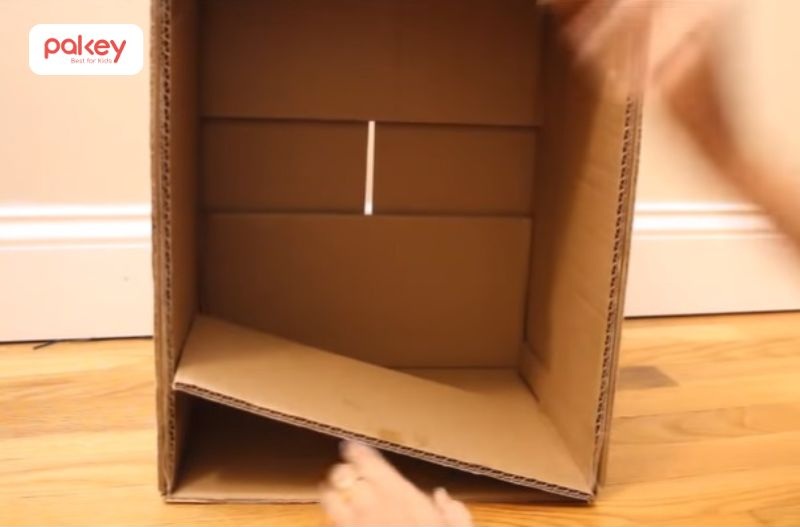 tự làm kệ đồ chơi cho bé bằng bìa carton