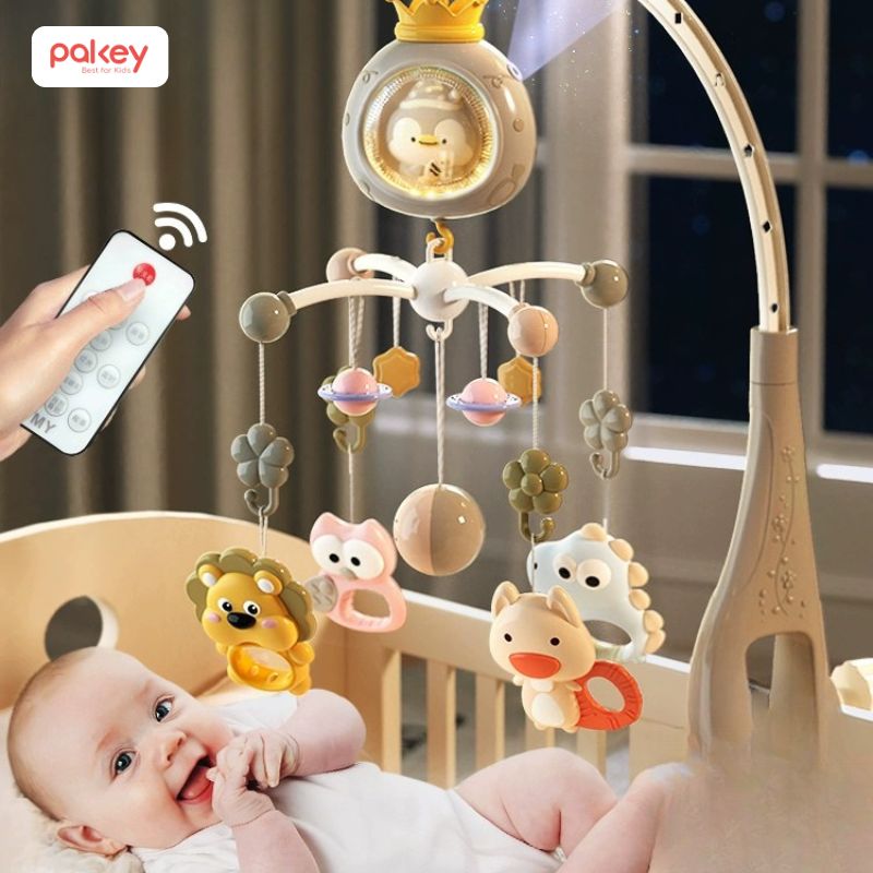 Đồ chơi treo nôi có nhạc thường được tích hợp hộp phát nhạc với nhiều giai điệu khác nhau