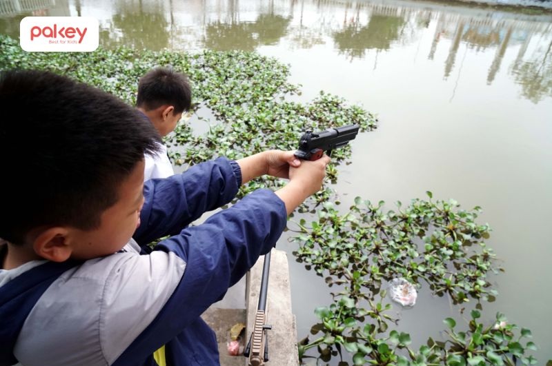 Mua súng đồ chơi cho trẻ và những lưu ý quan trọng cho ba mẹ 6 Có nên cho bé sử dụng súng đồ chơi?