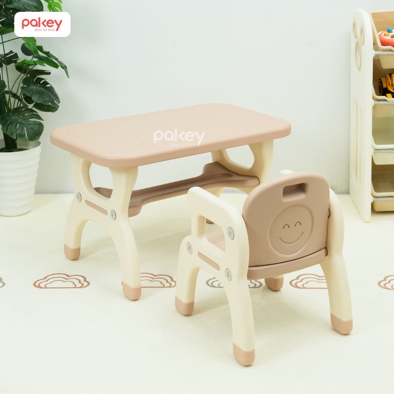 Bàn học cho bé mầm non xinh xắn của thương hiệu Pakey
