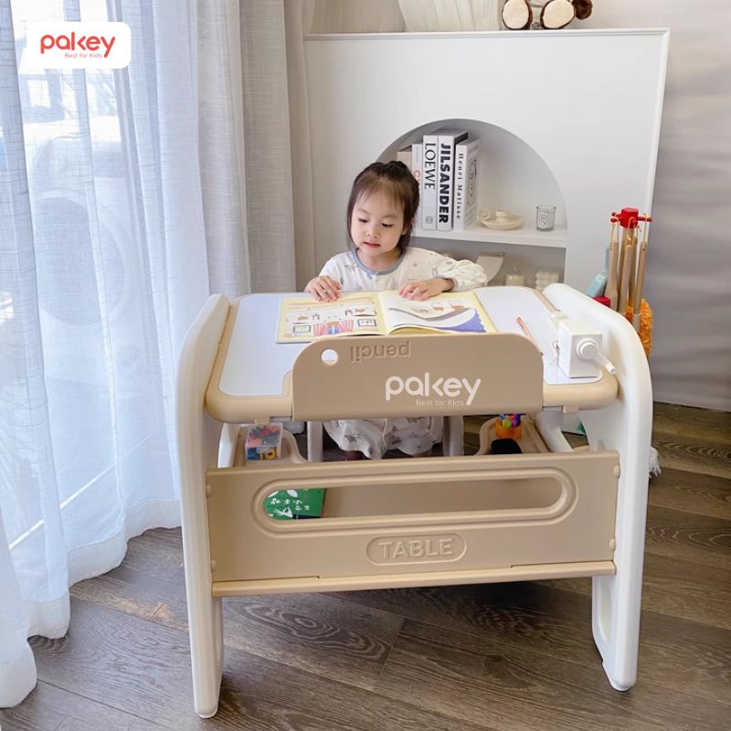 Bàn học cho bé mầm non