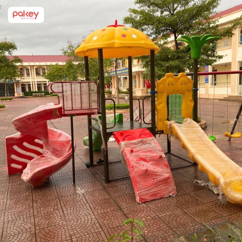 Cầu trượt liên hoàn ngoài trời