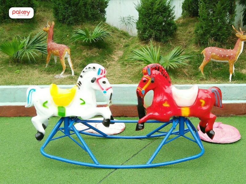 5 lưu ý giúp bé chơi bập bênh ngoài trời vừa vui vừa an toàn