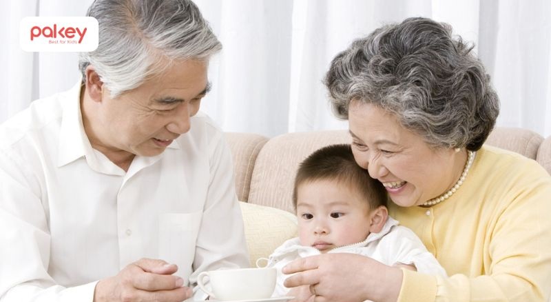 10 bí quyết giúp mẹ bỉm vừa chăm con vừa vun vén việc nhà 9 Nhờ ông bà trông con giúp nếu có thể