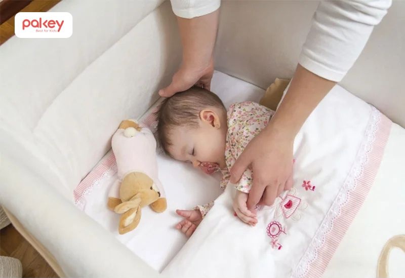 Thời điểm phù hợp nhất để cho trẻ bắt đầu tập ngủ riêng thường là từ 6 đến 12 tháng tuổi