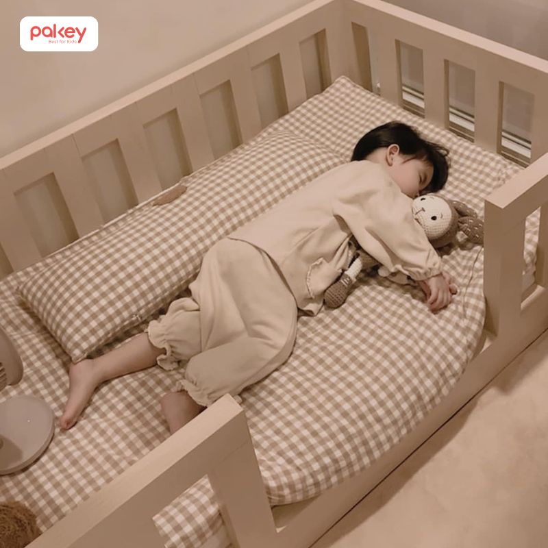 Khi nào nên cho trẻ ngủ riêng? Thời điểm vàng ba mẹ cần biết