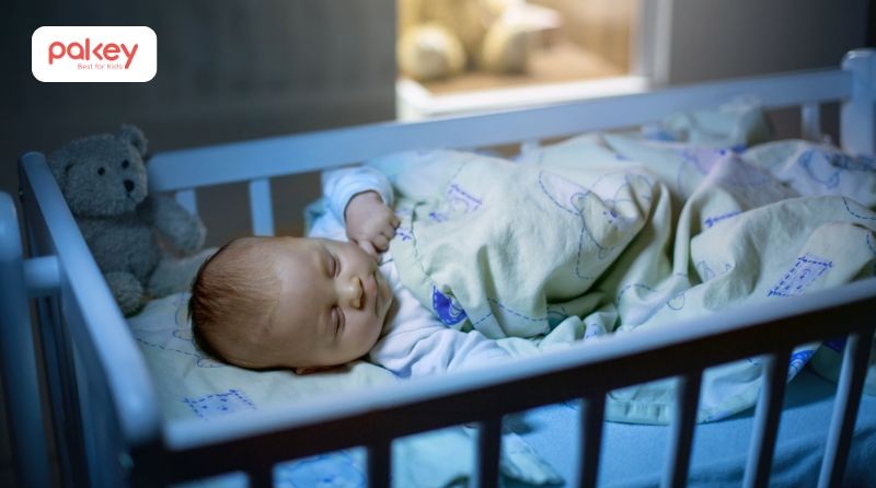 Trẻ từ 3 tuổi không nên ngủ chung giường với ba mẹ. Tuy nhiên độ tuổi này có thể thay đổi linh hoạt với từng tường hợp