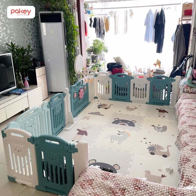 Với các loại thảm có họa tiết in màu, tránh dùng chất tẩy mạnh để không làm phai màu