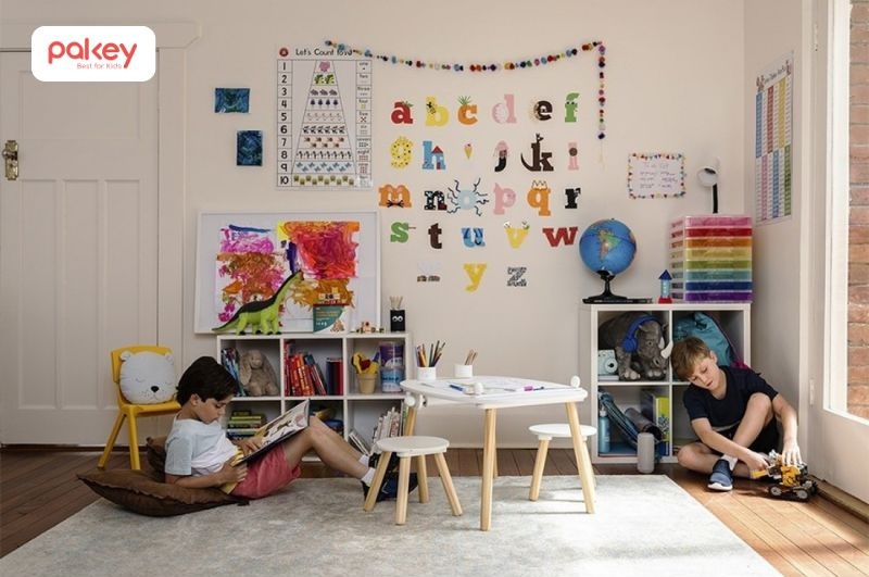 Một phòng đọc sách được trang trí đẹp, gọn gàng và phù hợp với sở thích của bé sẽ giúp trẻ yêu thích việc đọc - việc học hơn