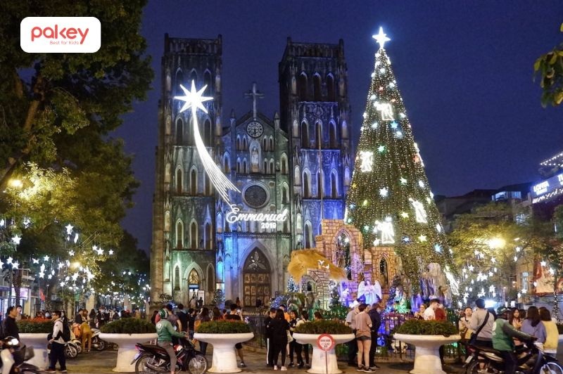 Nhà thờ Lớn Hà Nội là một trong những địa điểm đón Noel nổi tiếng nhất thủ đô