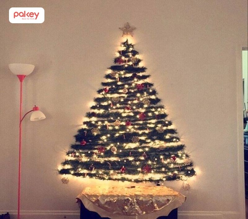 Làm cây thông Noel bằng dây kim tuyến