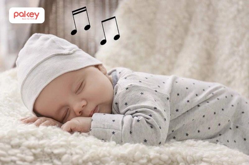 Ngủ đúng giờ giúp điều chỉnh đồng hồ sinh học tự nhiên, khiến bé buồn ngủ đúng thời điểm và ngủ sâu hơn