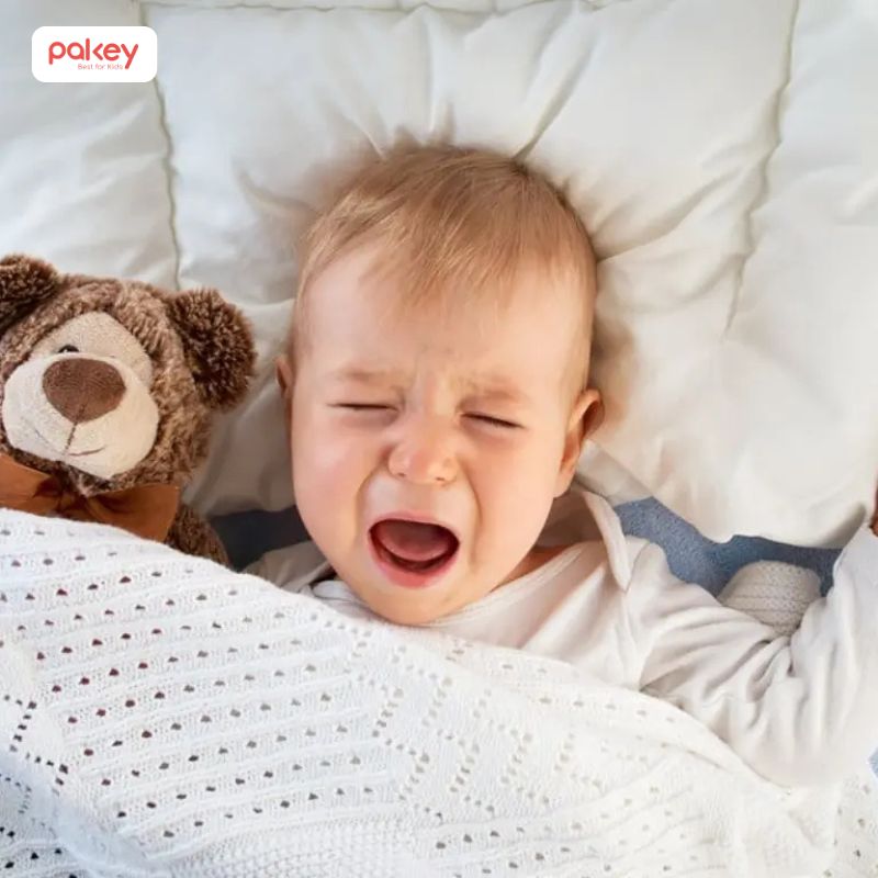 Trẻ ngủ hay giật mình: Nguyên nhân và cách cải thiện 9 Trẻ ngủ hay giật mình: Nguyên nhân và cách cải thiện