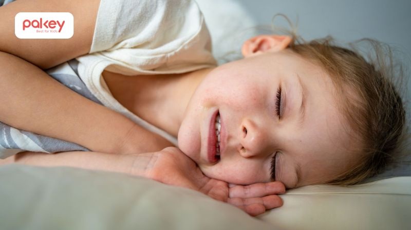 Trẻ ngủ nghiến răng có sao không? Cách xử lý như thế nào? 6 Căng thẳng do áp lực học tập hoặc những lo lắng, sợ hãi cũng có thể là nguyên nhân khiến trẻ ngủ nghiến răng