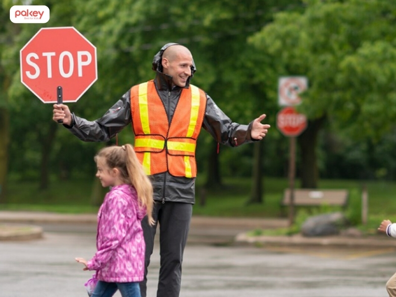 [Hướng dẫn] Giáo dục an toàn giao thông cho bé hiệu quả