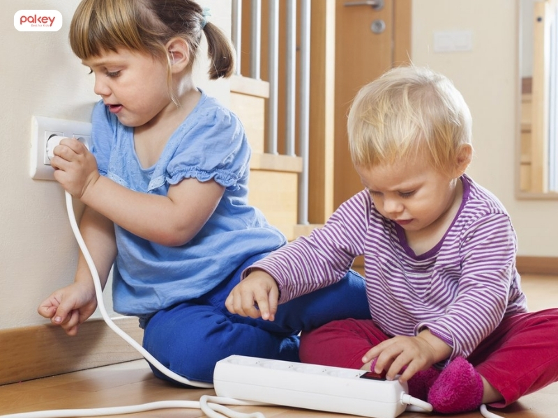 Nút bịt ổ điện và 4 lưu ý quan trọng khi sử dụng 12 Nút bịt ổ điện và 5 lưu ý quan trọng khi sử dụng