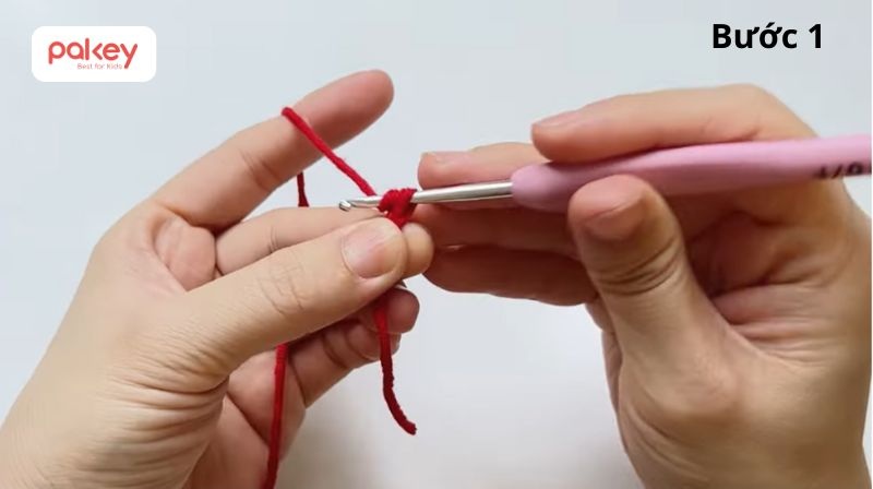 Bắt đầu bằng một vòng tròn ma thuật hoặc móc dây bính 10-12 mũi rồi nối vòng