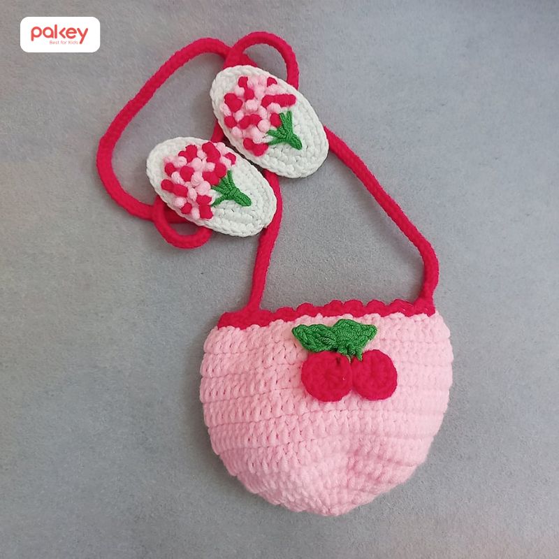 Túi đựng lì xì màu hồng cho bé gái họa tiết dâu tây xinh xắn