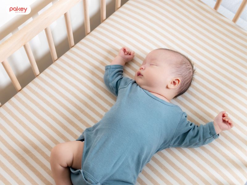 Có nên cho trẻ ngủ chung với bố mẹ không? 8 Có nên cho trẻ ngủ chung với bố mẹ không?