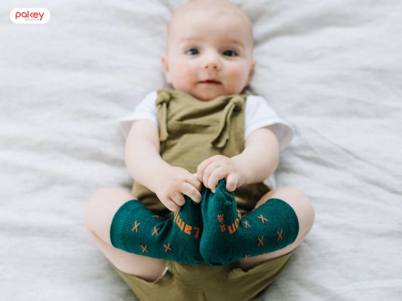 Có nên đi tất cho bé khi ngủ? Khi nào nên và không nên 9 Có nên đi tất cho bé khi ngủ? Khi nào nên và không nên