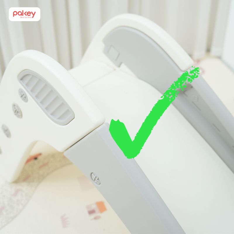 Những món đồ chơi đạt tiêu chuẩn phải được bo tròn góc cạnh, bề mặt nhẵn mịn, không có các điểm sắc nhọn