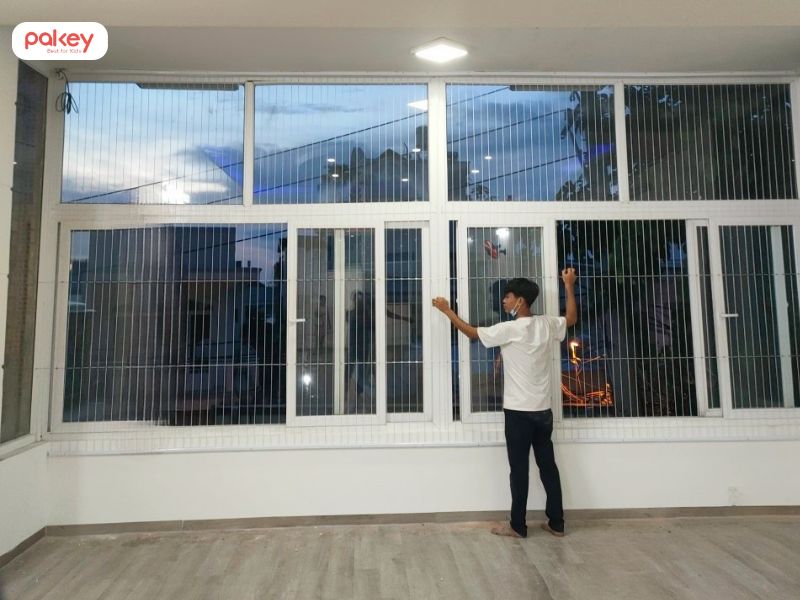 Thanh chắn cửa sổ là gì? Có nên lắp thanh chắn cửa sổ không? 6 Có nên lắp thanh chắn cửa sổ không? 5 lưu ý sử dụng an toàn