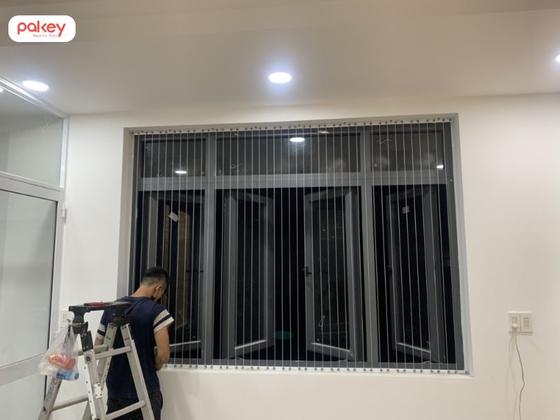 Thanh chắn cửa sổ là gì? Có nên lắp thanh chắn cửa sổ không? 7 Có nên lắp thanh chắn cửa sổ không? 5 lưu ý sử dụng an toàn