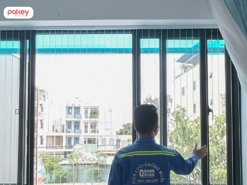 Thanh chắn cửa sổ là gì? Có nên lắp thanh chắn cửa sổ không? 8 Có nên lắp thanh chắn cửa sổ không? 5 lưu ý sử dụng an toàn