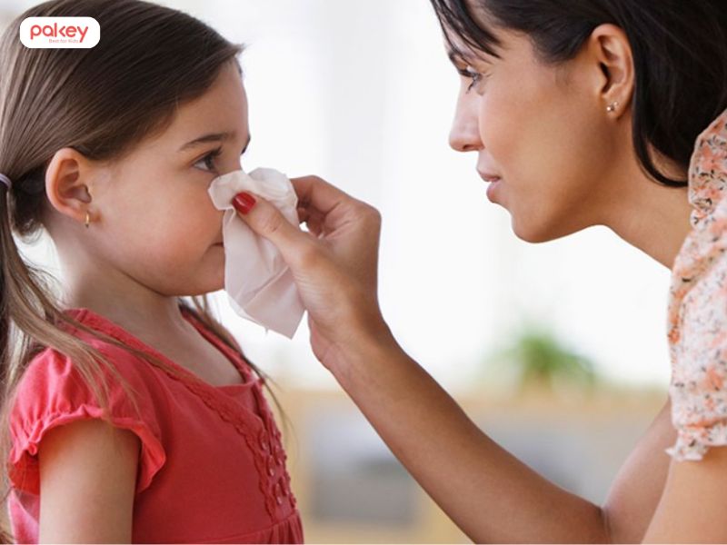 Nguyên nhân trẻ bị chảy máu cam khi ngủ và 5 bước xử lí an toàn