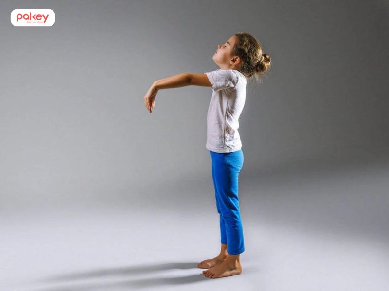 Trẻ bị mộng du: Nguyên nhân, triệu chứng và cách xử lí