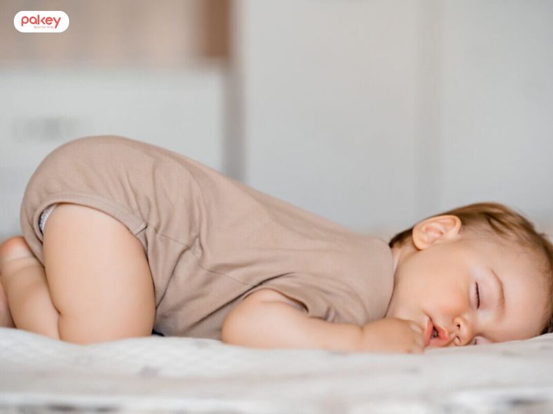 Trẻ ngủ chổng mông là dấu hiệu gì? Có nguy hiểm không? 7 Trẻ ngủ chổng mông là dấu hiệu gì? Có nguy hiểm không?