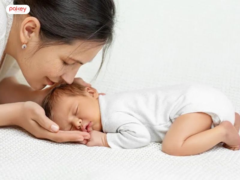 Trẻ ngủ chổng mông là dấu hiệu gì? Có nguy hiểm không? 9 Trẻ ngủ chổng mông là dấu hiệu gì? Có nguy hiểm không?