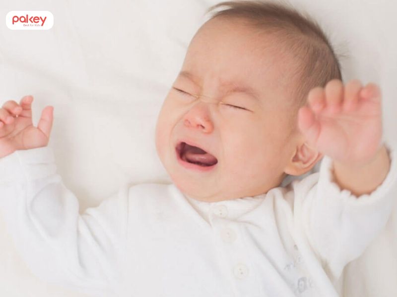 Trẻ sơ sinh bị giật chân tay khi ngủ có đáng lo không? 10 Trẻ sơ sinh bị giật chân tay khi ngủ có đáng lo không?