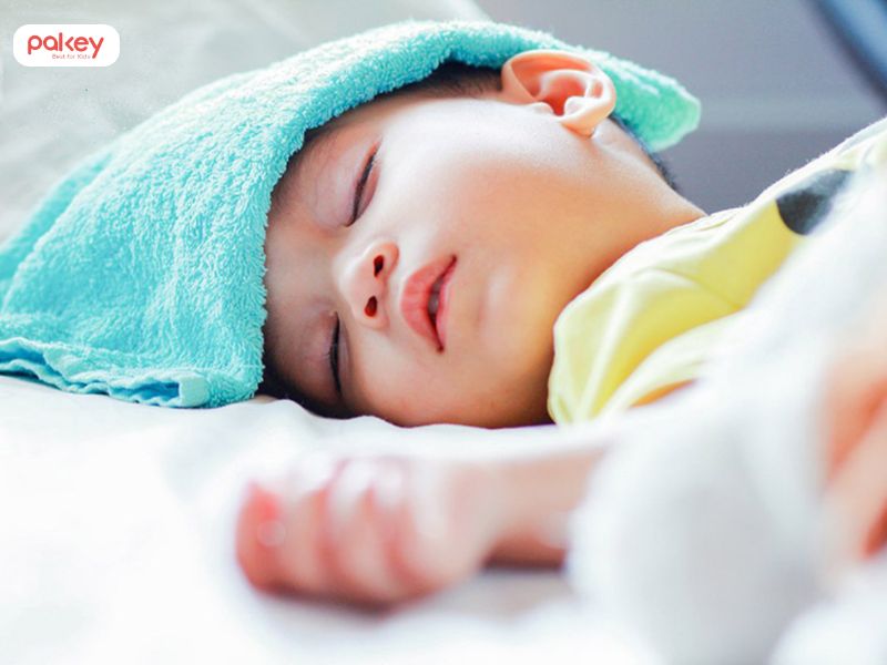 Trẻ sơ sinh bị giật chân tay khi ngủ có đáng lo không? 9 Trẻ sơ sinh bị giật chân tay khi ngủ có đáng lo không?