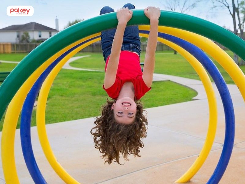 Top 18 trò chơi nguy hiểm với trẻ ba mẹ cần cảnh giác